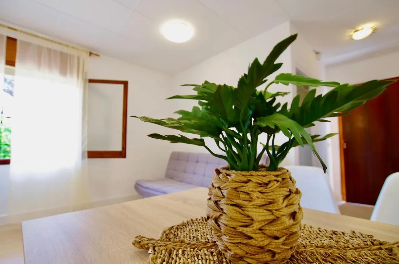 V&V Lloret: Garden Apartment with Pool, 150m from Canyelles Beach Lloret de Mar 0*,  Spain