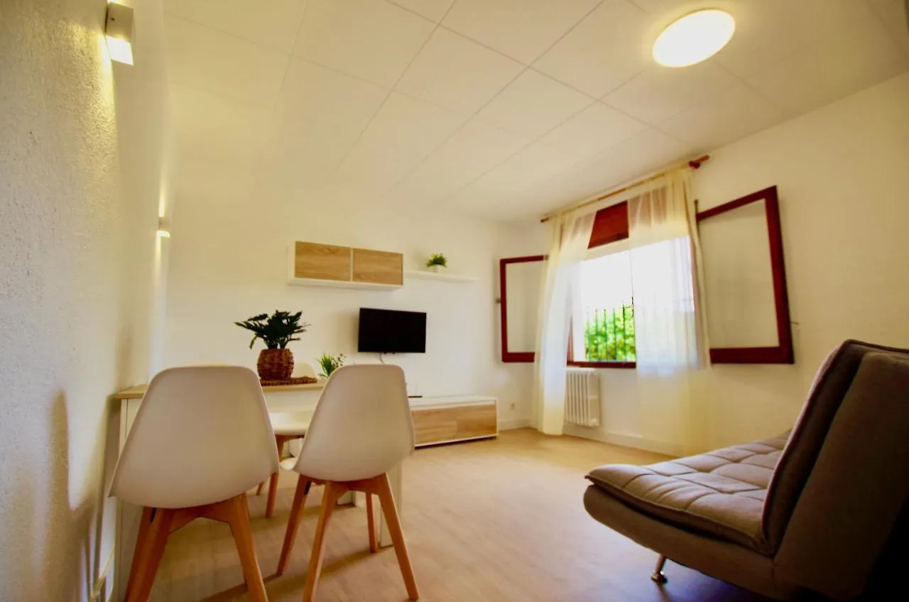 V&V Lloret: Garden Apartment with Pool, 150m from Canyelles Beach Lloret de Mar 0*,