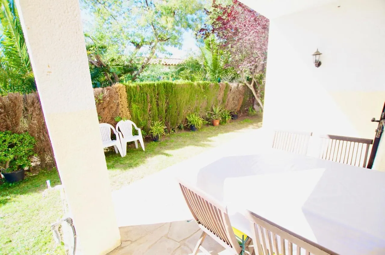 V&V Lloret: Garden Apartment with Pool, 150m from Canyelles Beach Lloret de Mar